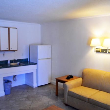 Cerca Del Mar Motel Virginia Beach Exterior photo